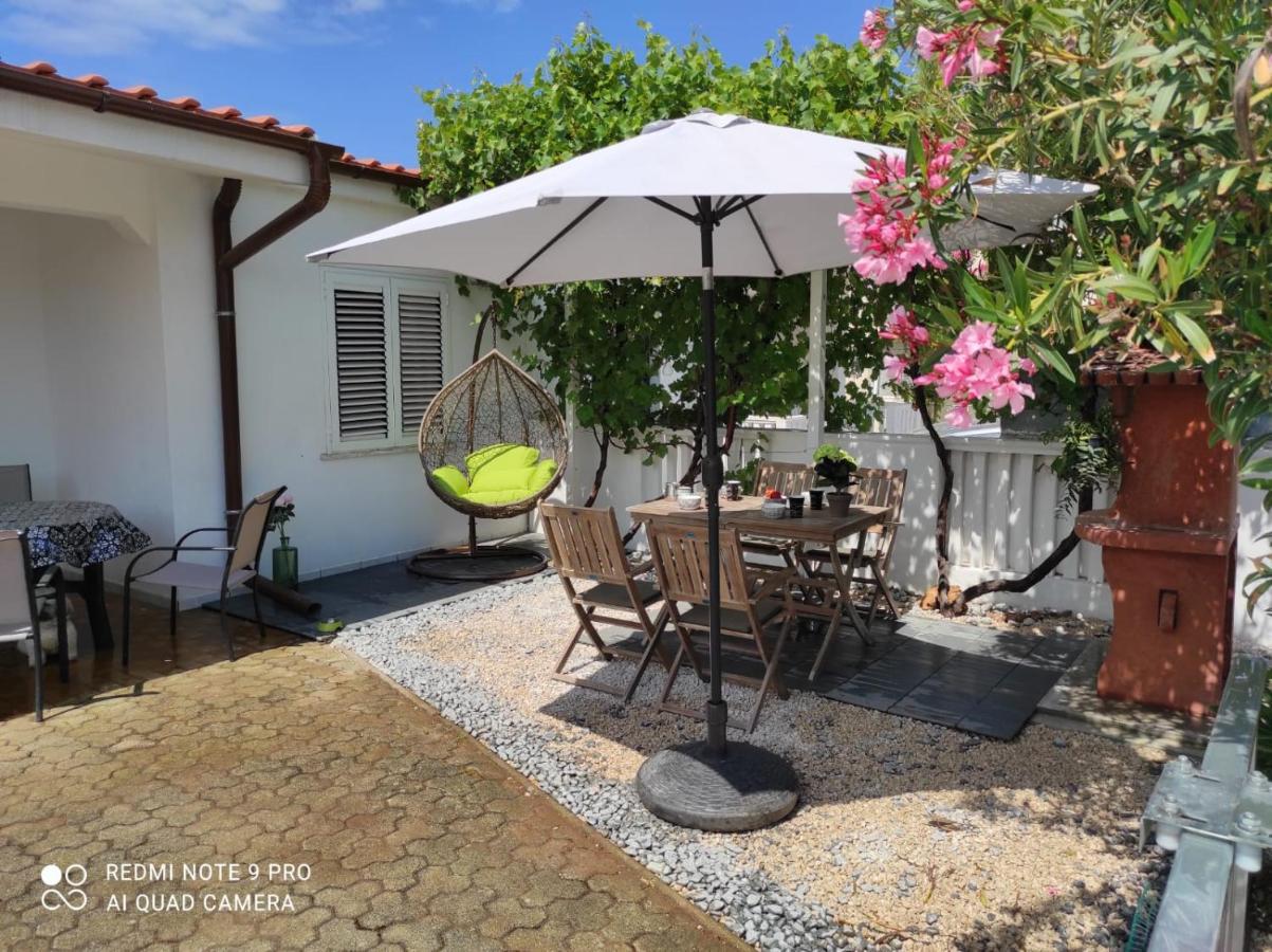 Holiday Home Morgan Vir Ngoại thất bức ảnh